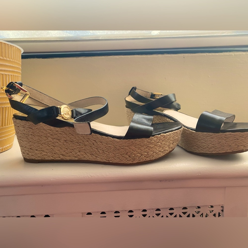 Michael Kors Black and Gold Straw Sandals/Wedges